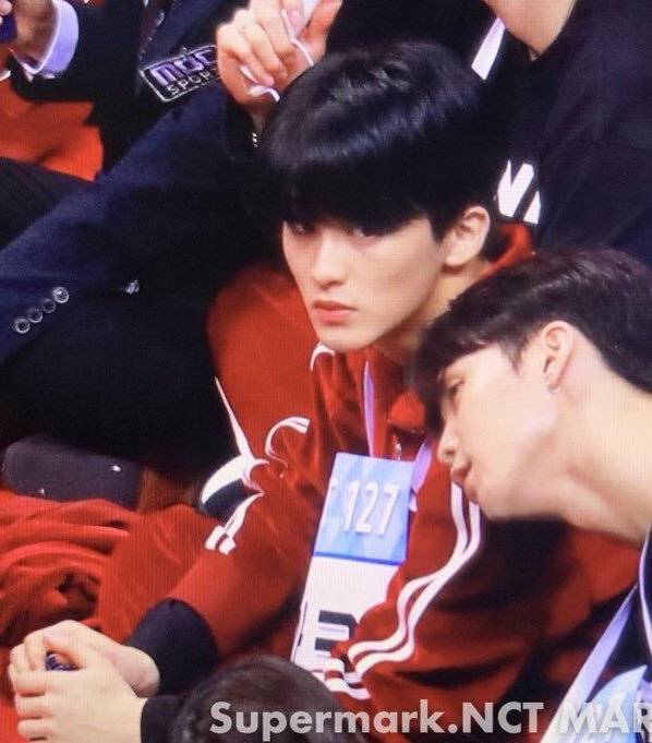 마크 분위기 진짜 ㅋㅋㅋ 너무 좋아!! 으아악!! | 인스티즈