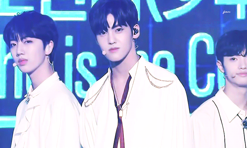 소년미 센터 뮤직웍스 송유빈 뜨자마자 소리질렀다 | 인스티즈