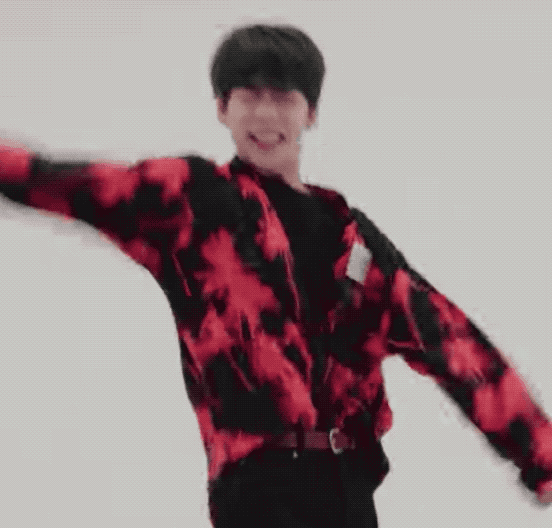 너무 열심히 사는 신인 남돌.GIF | 인스티즈