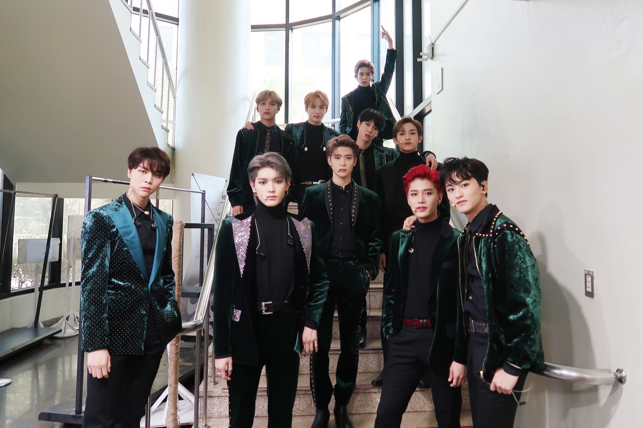 이사진 진짜 다 비주얼 대박이다.. | 인스티즈