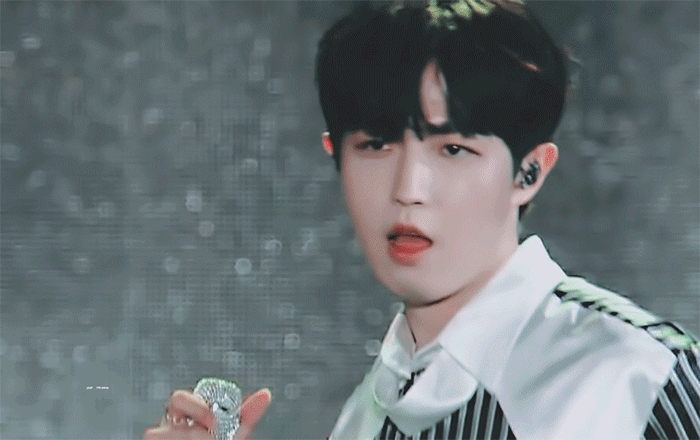 다들 보고 기분좋아지시라고 행복한 김재환와르르 | 인스티즈