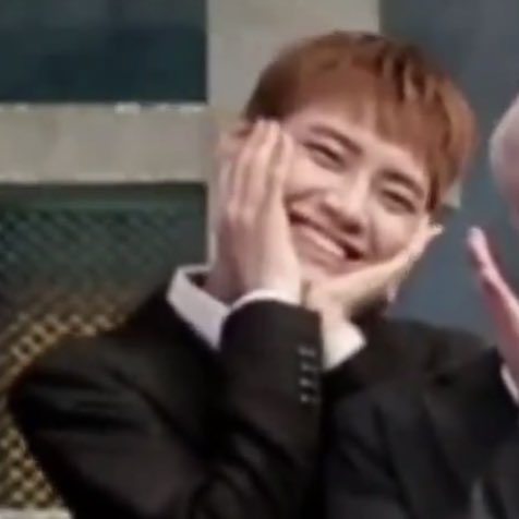 이진혁 두상이 진짜 똥그리해서 다꼬야끼같네 | 인스티즈