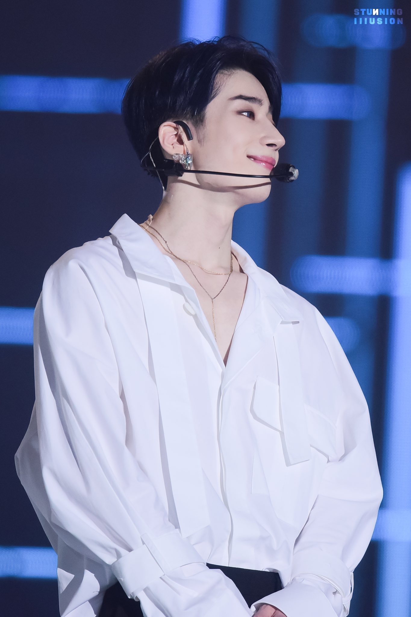 한승우 블랙vs화이트 | 인스티즈