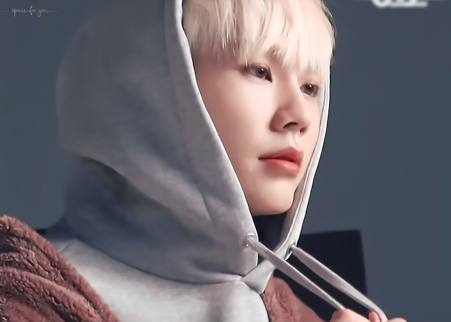 아 지금 엉덩이들 꽤 있는듯?얼굴만 봐도 애큿한 룽룽 사진 보고가 | 인스티즈