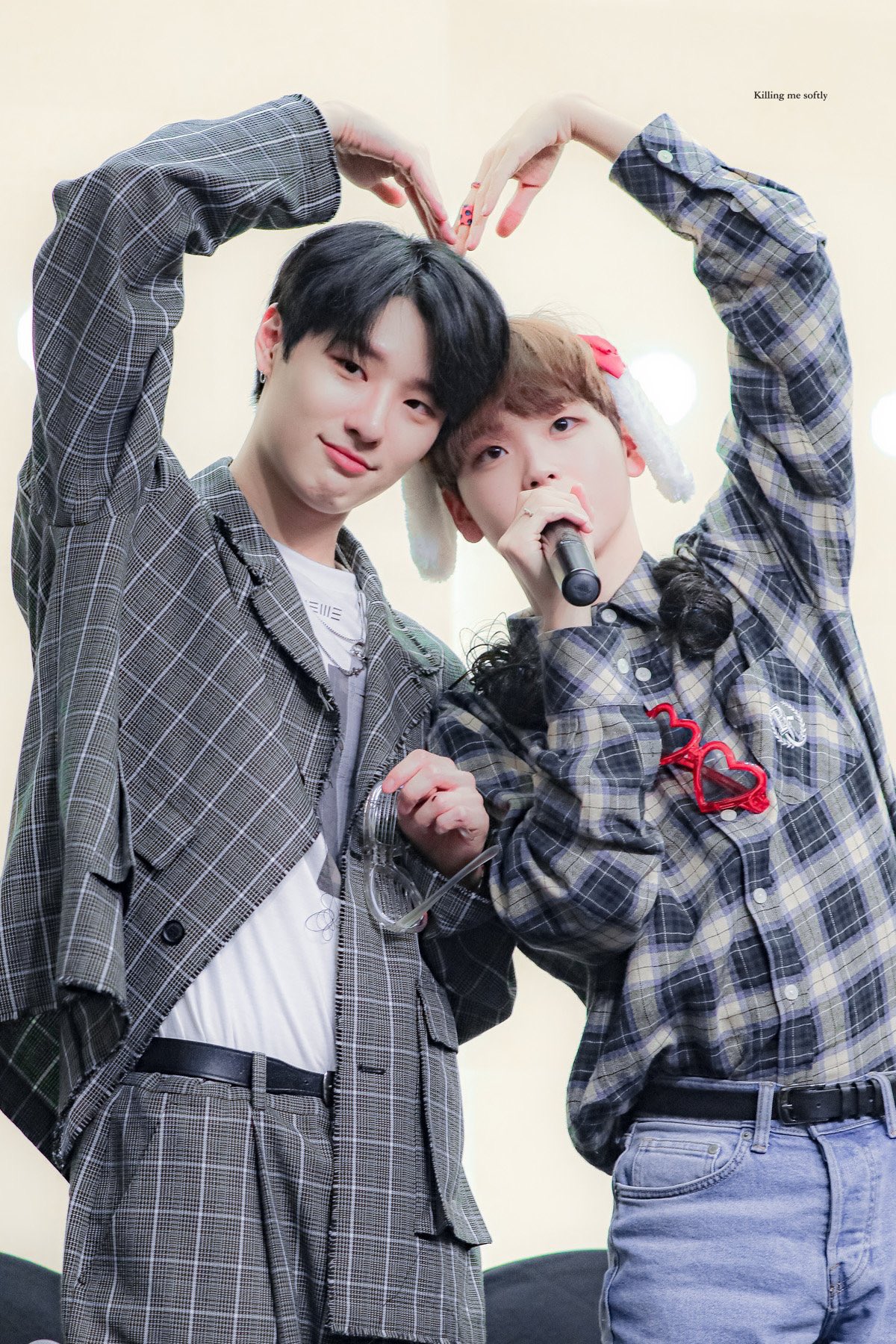 최근에 본 남자아이돌 닉 주디 중에 젤 비슷해....gif | 인스티즈