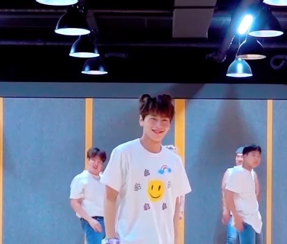 상균이 삐삐머리랑 볼터치 저렇게 한 게 본인 아이디어라는게 | 인스티즈