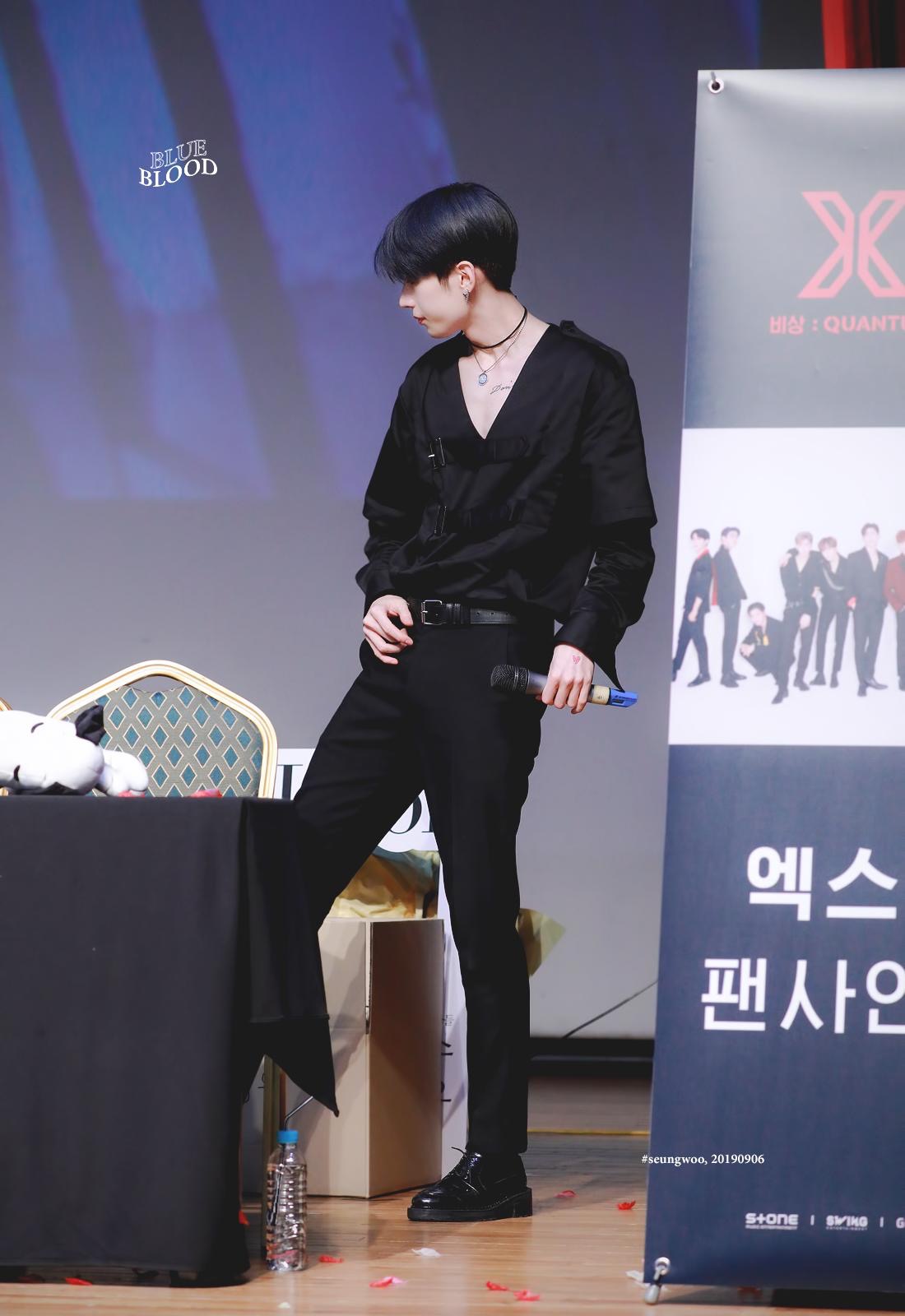 한승우 블랙vs화이트 | 인스티즈