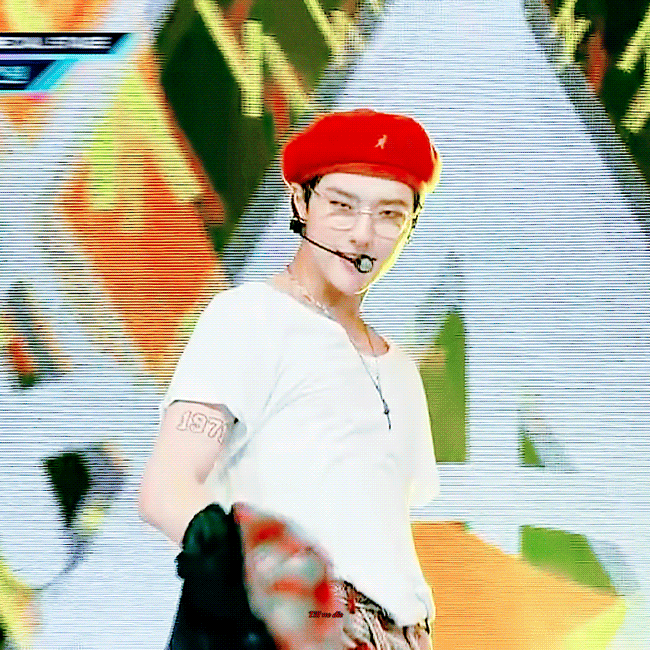 조승연 무대 위랑 무대 아래 갭차이.gif | 인스티즈