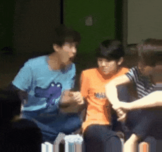 나는 그게 너무 웃겨 오.마이걸 바나나 알러지 원숭이를 제일 잘 커버할것 같은 남돌로 제일 많이 언급되는 그룹이 | 인스티즈