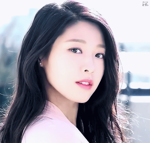 [잡담] 설현 몸매가 좋아서 그렇지 너무나도 파워청순 얼굴인데 | 인스티즈