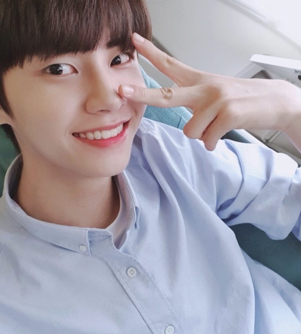 아 근데 주변에 이진혁처럼 웃는사람 있었으면 불타는 짝사랑했을듯.. | 인스티즈