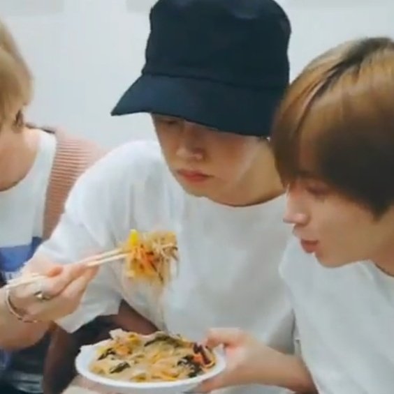 투바투 잘 먹는 애랑 못 먹는 애 차이 | 인스티즈