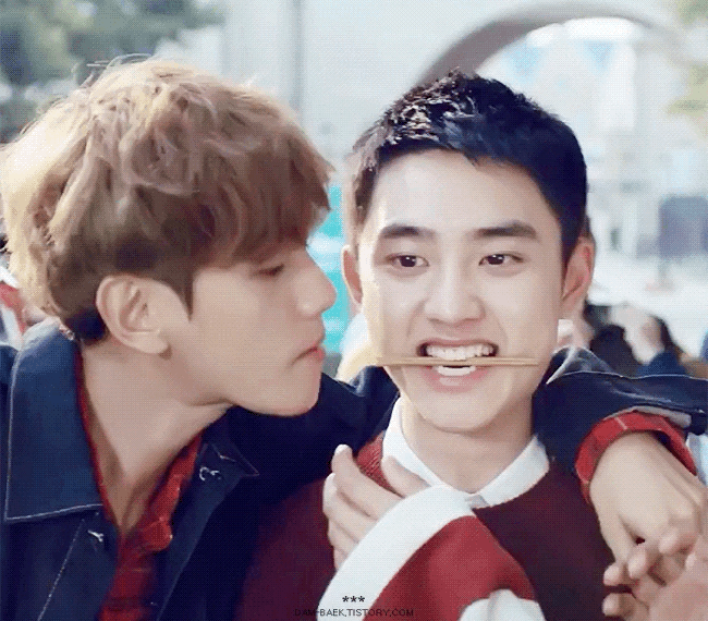 ㄱ 아니 난 진짜 백현이한테 물어보고 싶음....빼빼로키스 진짜 뭐냐고....... | 인스티즈