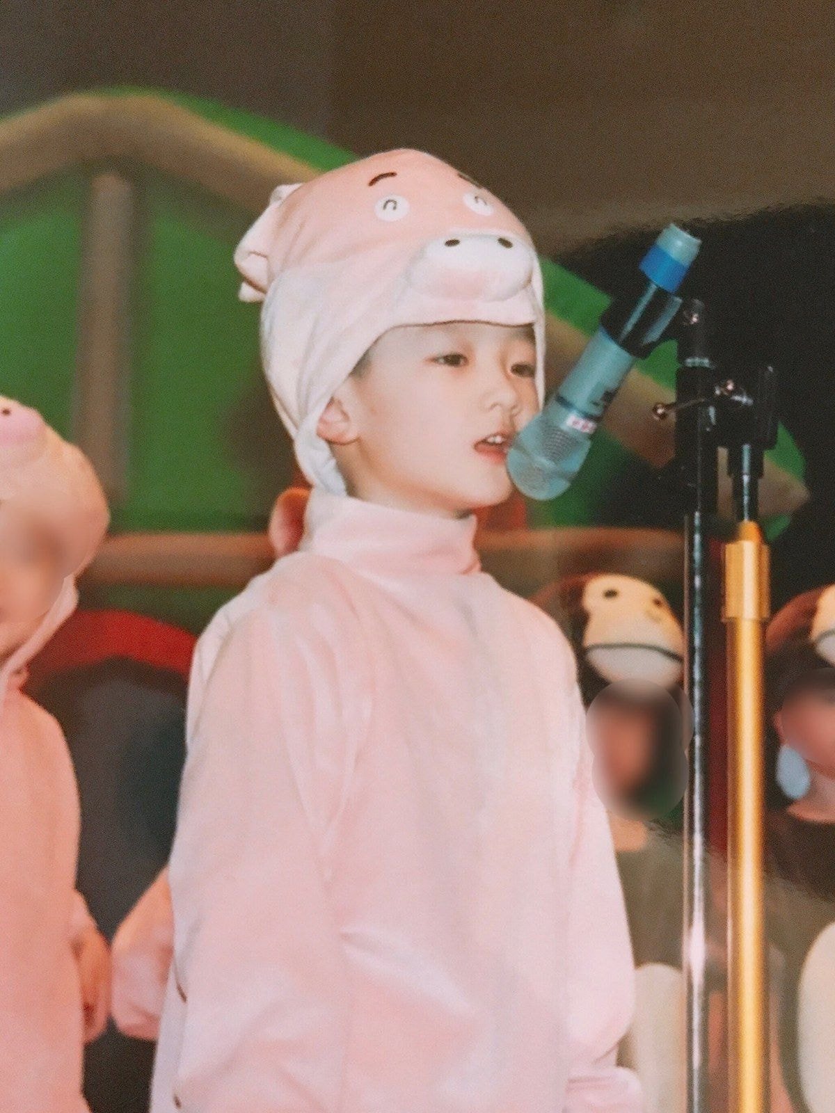 얘 애기때사진 고화질로 너무 자주봐서 내가 키운거같음; | 인스티즈