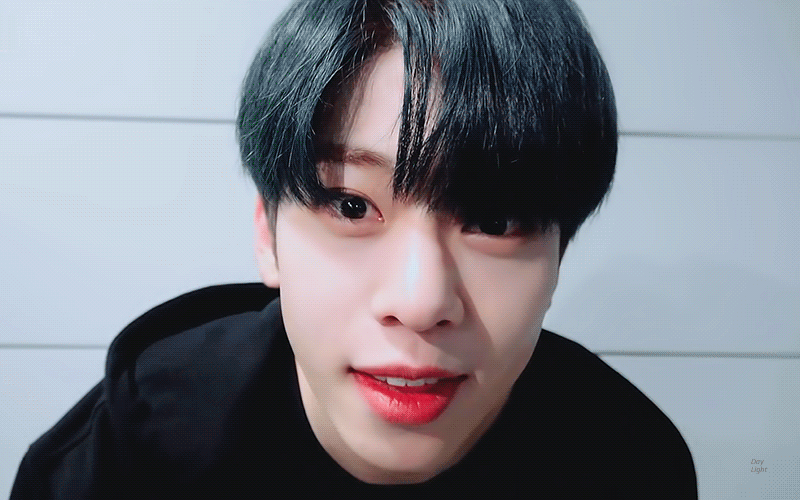 눈물나도록 다정한 우리 동현아 생일 너무너무 축하해 사랑해❤️ | 인스티즈