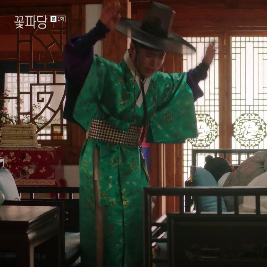 박지훈은 왜 자꾸 이런 짤이 생기는거야 | 인스티즈