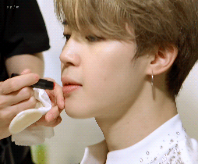 방탄 지민 이 짤 입술도 입술인데 얼굴형 너무 | 인스티즈