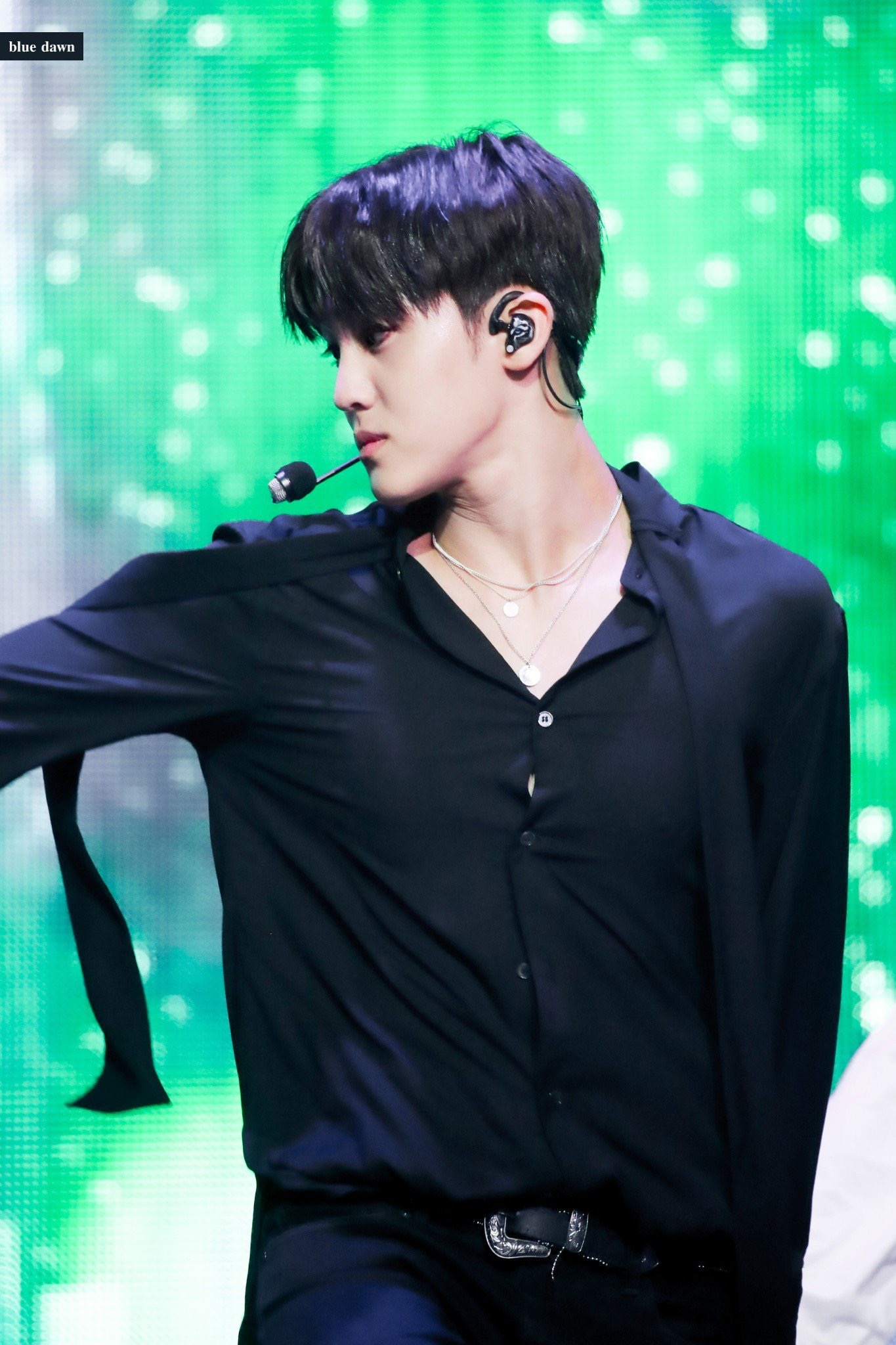 송유빈 울면서 노래 부르는 거 사진ㅠㅠㅠㅠㅠㅠㅠㅠㅠㅠㅠ | 인스티즈