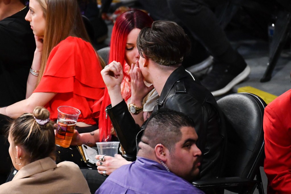 할시랑 남자친구랑 4살 차이나는데 진짜 귀엽게 사귄당... | 인스티즈