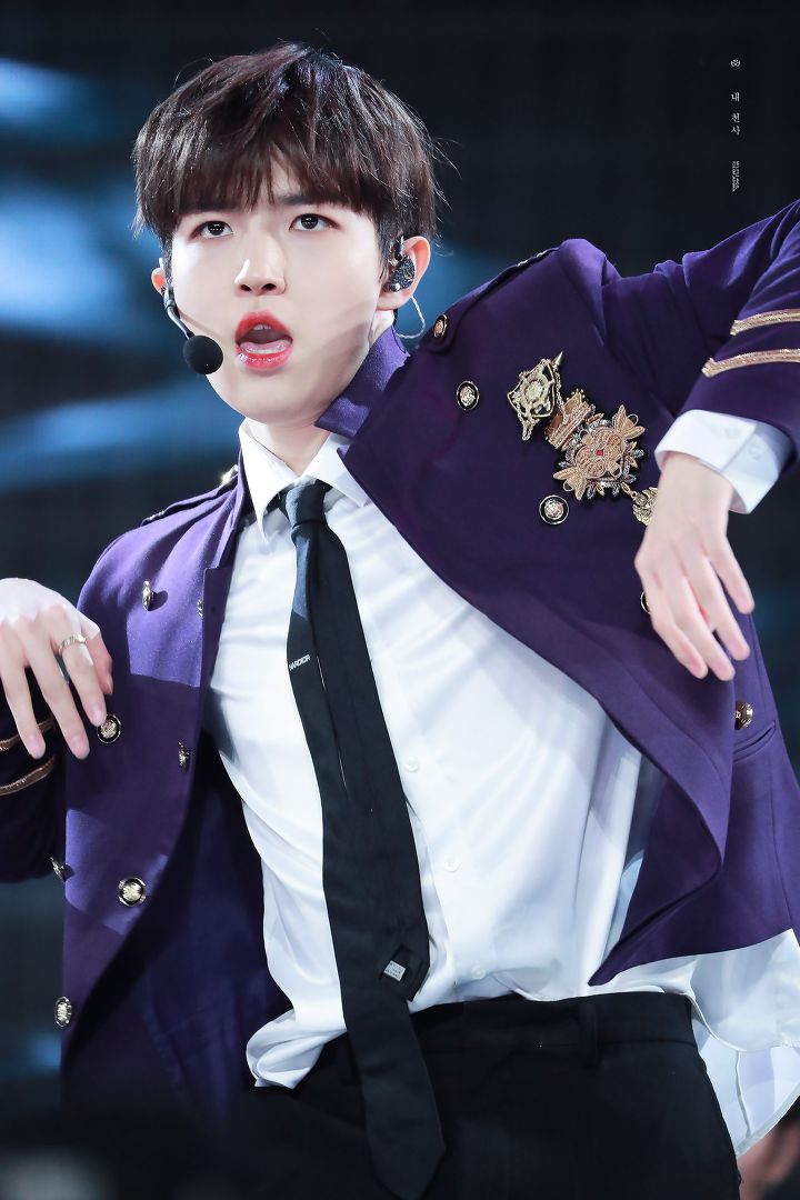 워너원 이 날이 진짜 옷 다 예뻤어 | 인스티즈