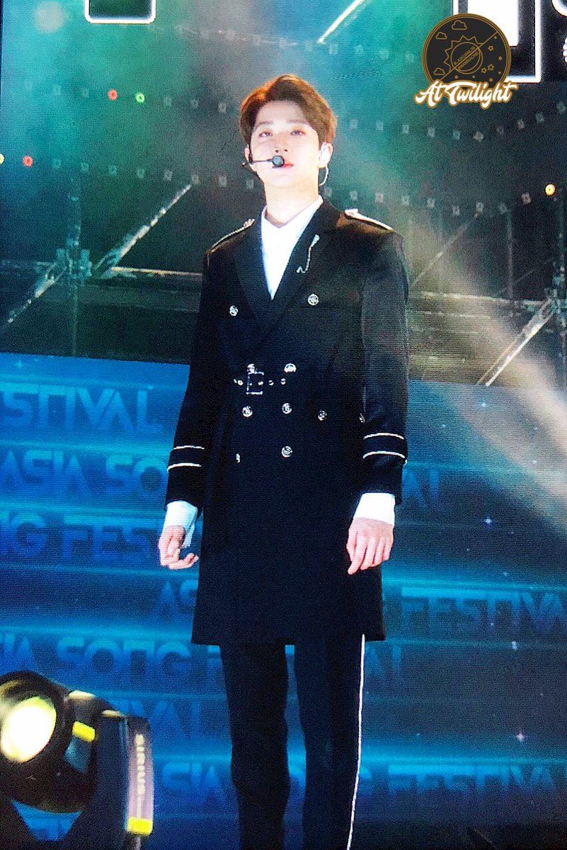 근데 워너원 나름 제복 맛집이였음 | 인스티즈