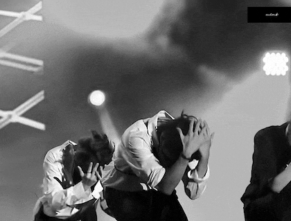 난 아직도 못잊어 강다니엘 흑발완깐에 하네스 | 인스티즈