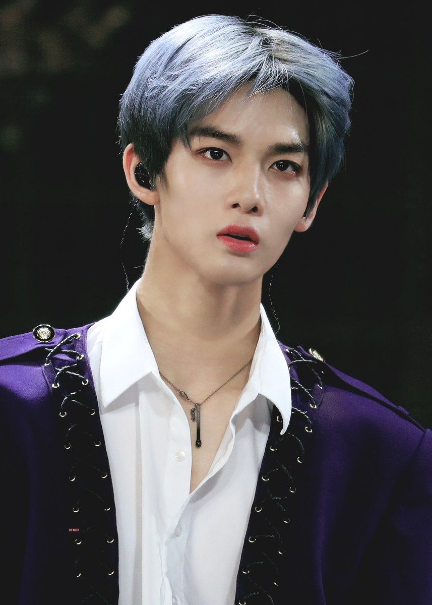 아니 워너원 제복 사진 보러 들어갔다가 뜻밖의 당황; | 인스티즈