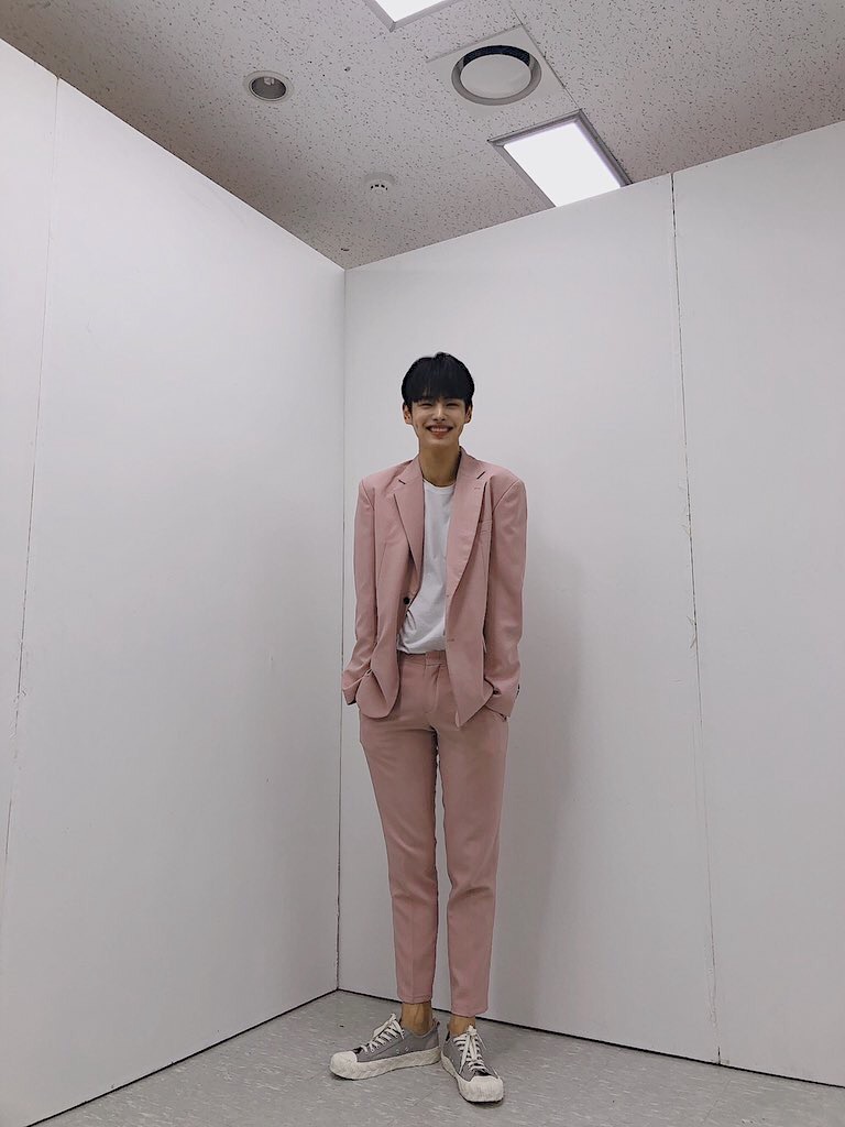 최병찬 이런 사진 또 있는 사람.. 타팬인데 사진 더 모으고싶어 | 인스티즈