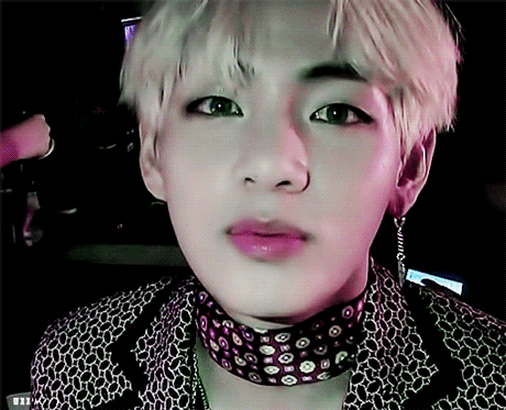 방탄 뷔는 사람 아닌거같어; | 인스티즈