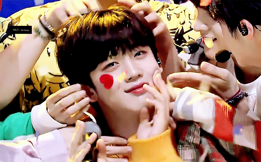 김요한도 보면 천상 아이돌인데 | 인스티즈