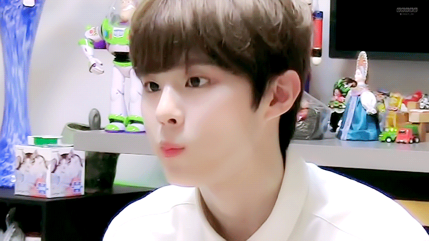 먹을땐 늘 진심인 김우석을 사랑해 | 인스티즈