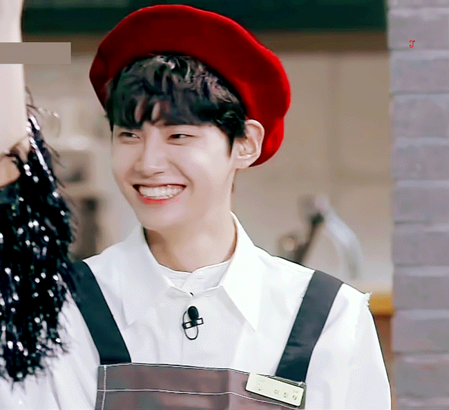 아 근데 주변에 이진혁처럼 웃는사람 있었으면 불타는 짝사랑했을듯.. | 인스티즈