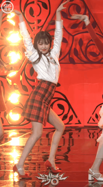 퀸덤 다음경연은 유아 수진 같은팀으로 보고싶다.. | 인스티즈