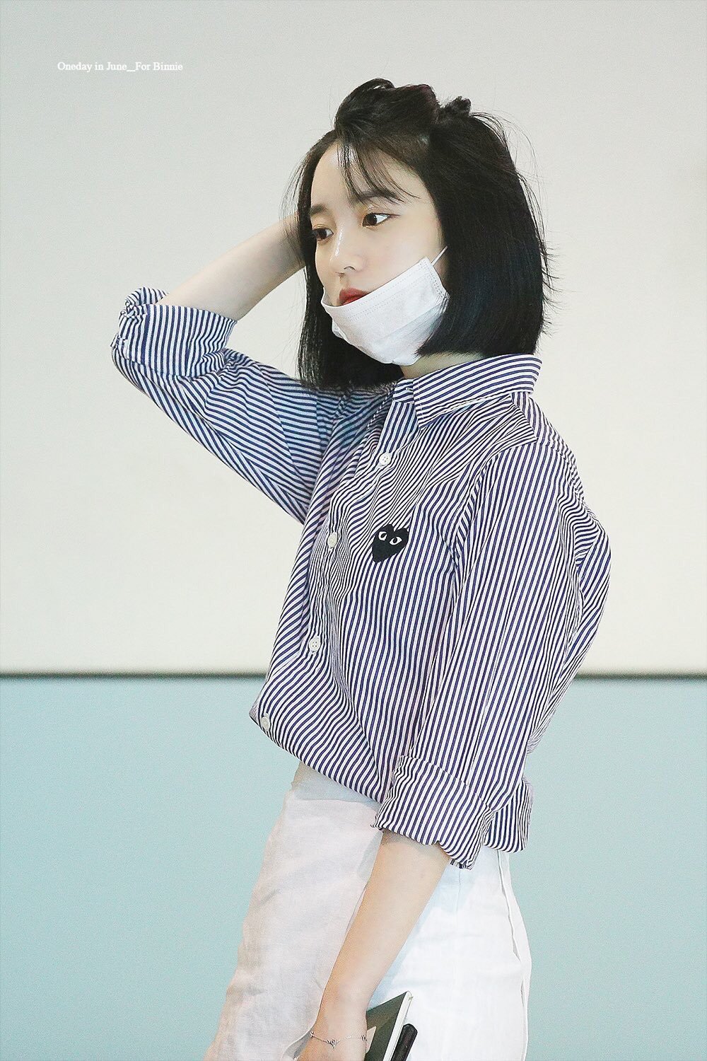 오마이걸 비니 이 사진 진짜 조슈아 닮았다 | 인스티즈