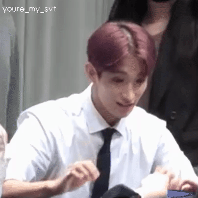 본인 뮤지컬 올출 티켓들 보는 아이돌 표정 변화 | 인스티즈