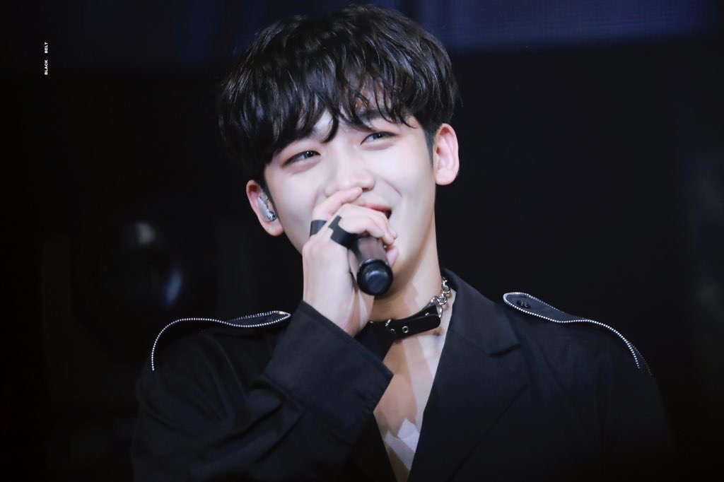 요한이 웃는거 너무 이뻐 | 인스티즈