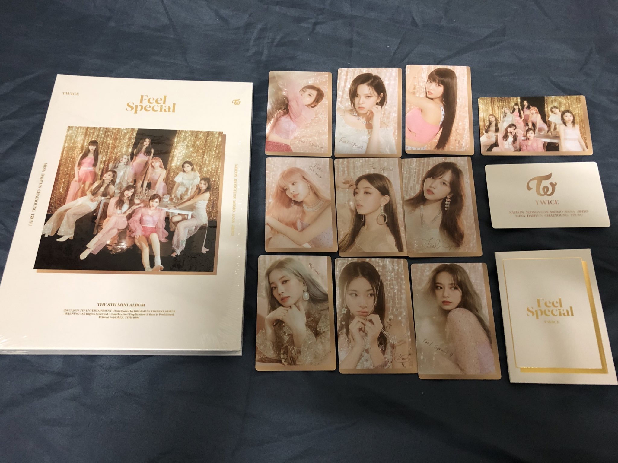 트와이스 이게 예판포카야?? 무조건 다 들어있는거지? | 인스티즈