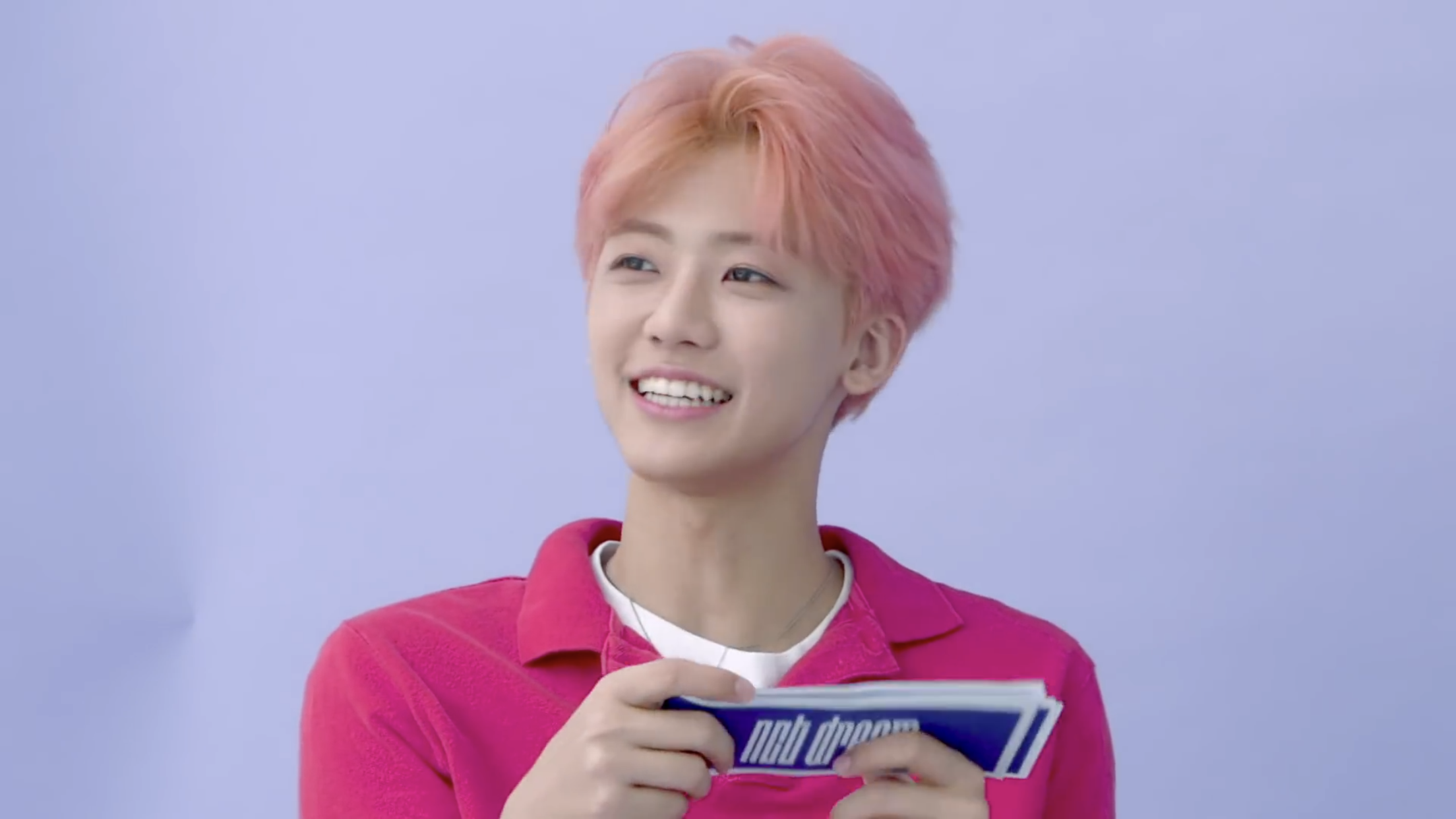 영상보다가 지금 그냥 캡쳐한건데 이 얼굴이 말이 안 된다,, | 인스티즈