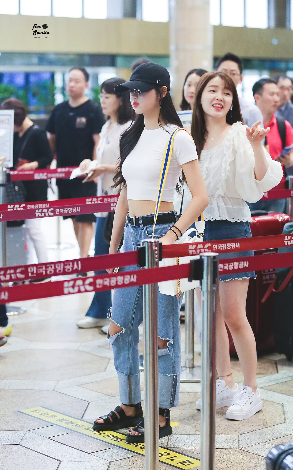 내가 좋아하는 유아 사복 놓고간다.jpg | 인스티즈