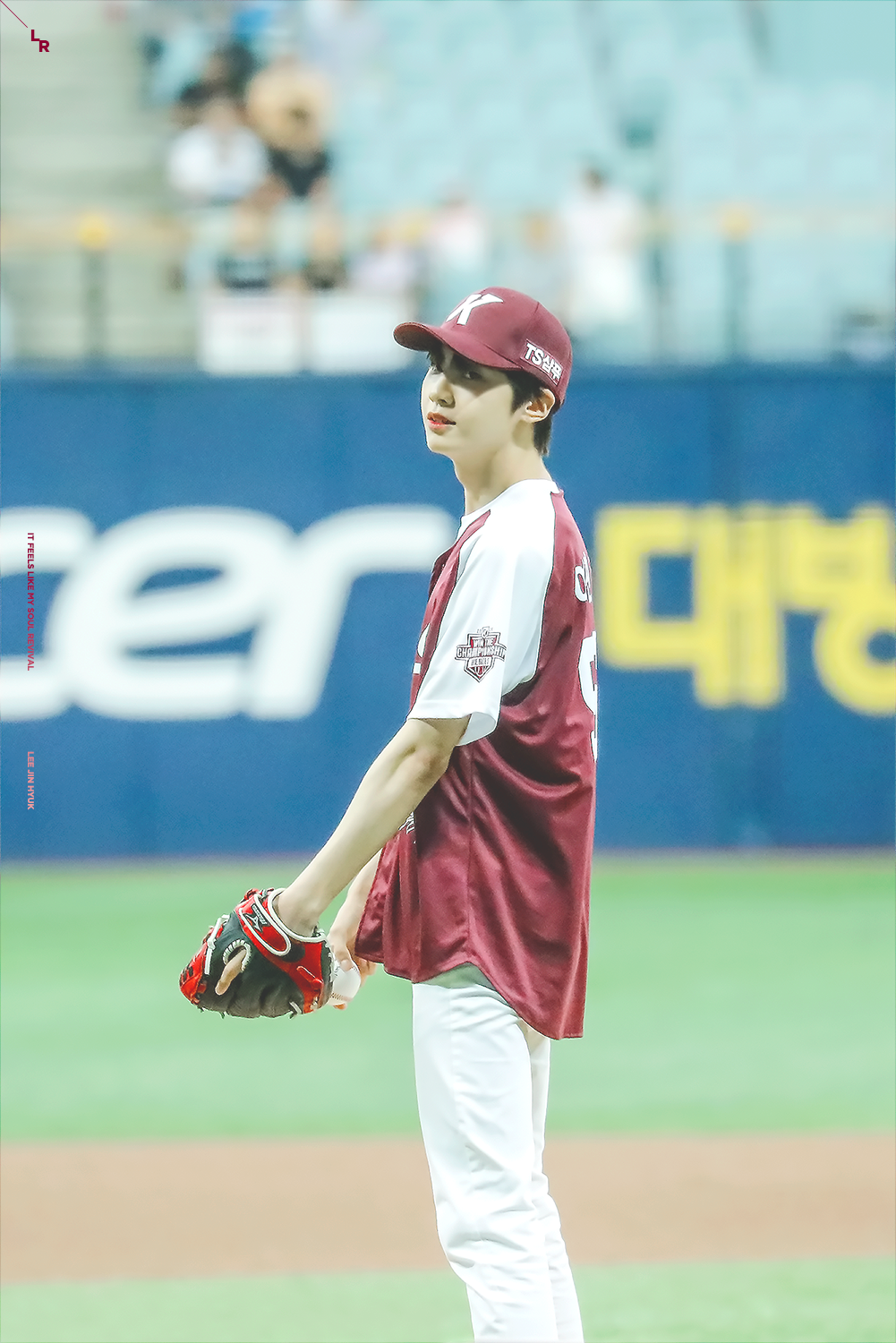 아 친구가 이진혁 이거 보고 왤케 눈썹이 두껍냐해서 아침부터빵터짐 | 인스티즈