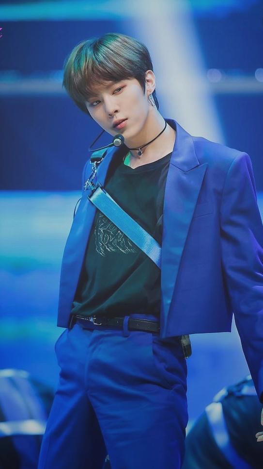 김우석은 샤프한지 동글말랭인지 헷갈려 | 인스티즈