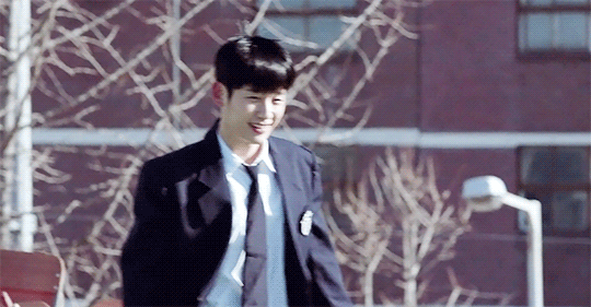 배우 정해인정도면 잘생겼지 않아??? | 인스티즈