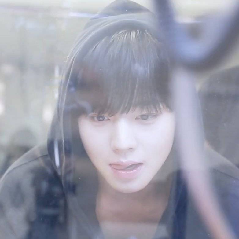 인형뽑기하는 박지훈ㅠㅠㅠㅠ | 인스티즈