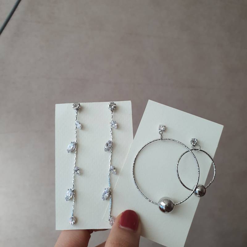 귀걸이 친구 생일선물로 주려 샀는데 별로 안이뻐?ㅠ걍 주지말까? | 인스티즈