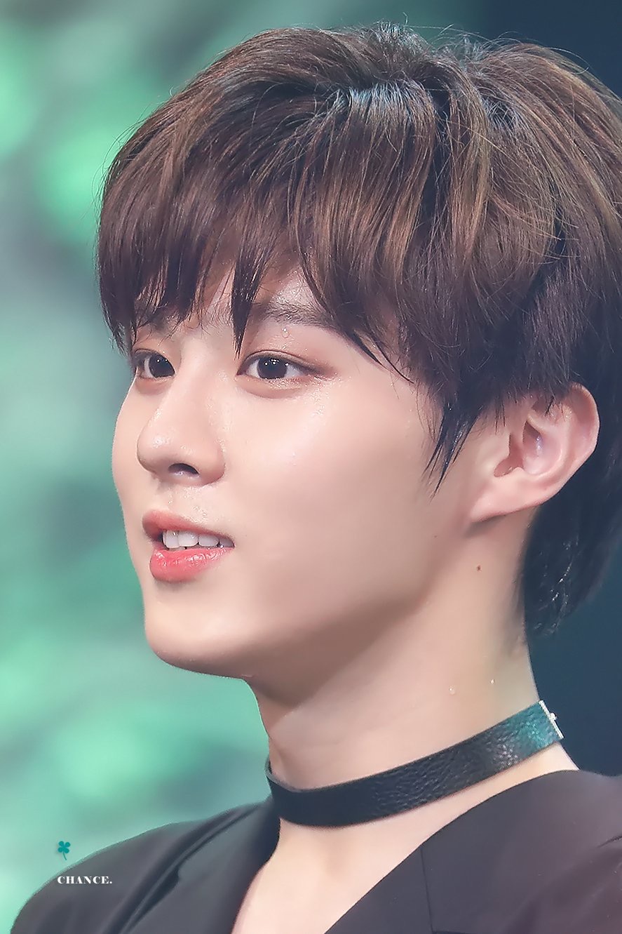 김우석 방금 고화질 뜬거 진짜 미쳤다ㅋㅋㅋㅋㅋ | 인스티즈