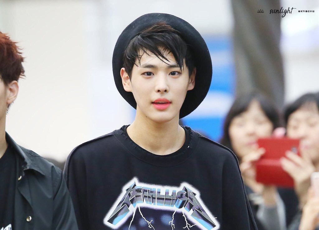 병찬이 베레모 많이많이 써주라 | 인스티즈