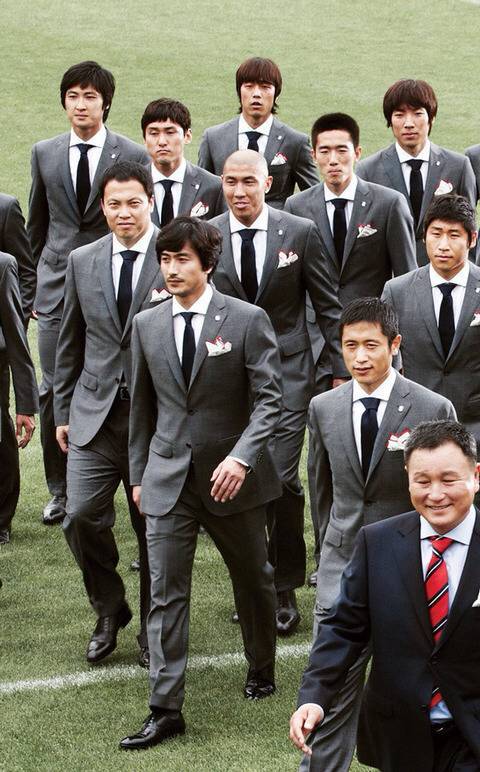 혹시 맨 뒤에 있는 선수 누구셔? | 인스티즈