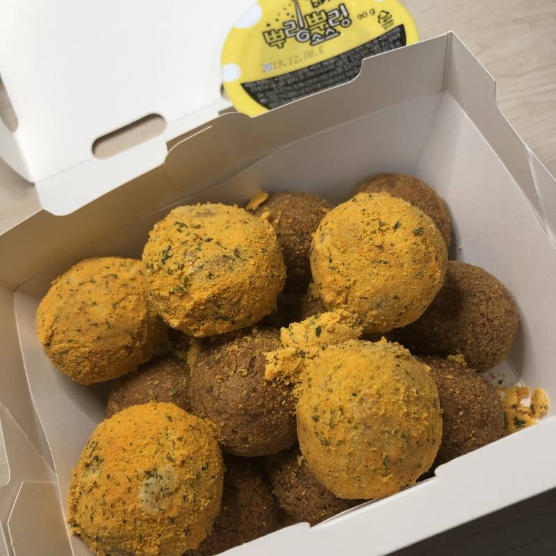 치즈볼만 15개 주문했다아!!!! 40🧀💕 | 인스티즈