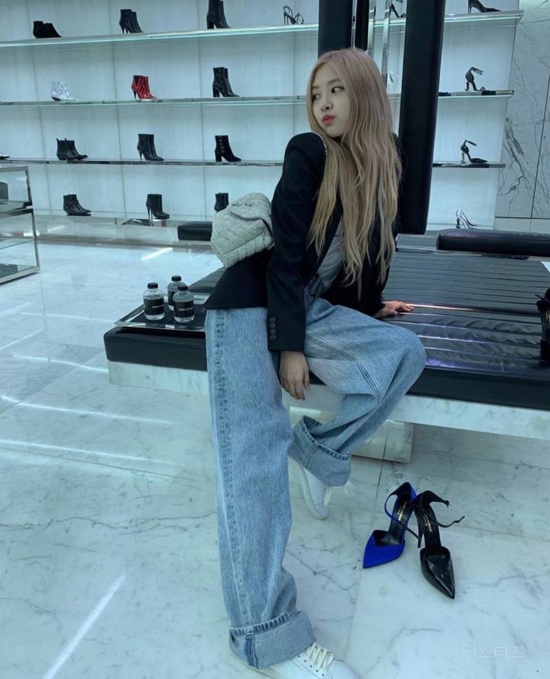 오늘자 생로랑 패션위크 차 파리 간 블랙핑크 로제 인스타그램.jpg | 인스티즈