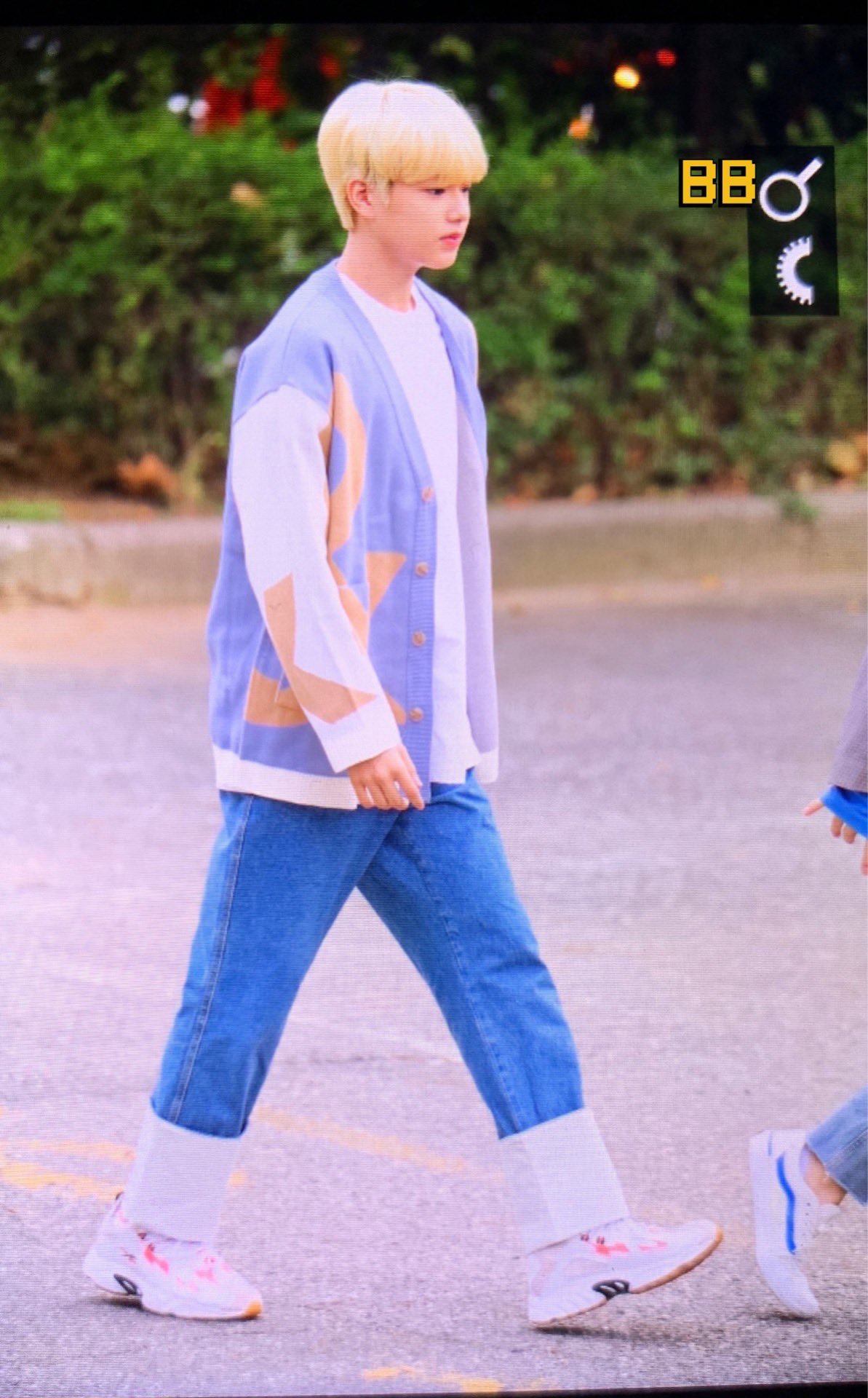 이진우 뮤뱅 출근길 ㅠㅠㅠㅠ 아침부터 귀엽다ㅠㅠㅠ | 인스티즈